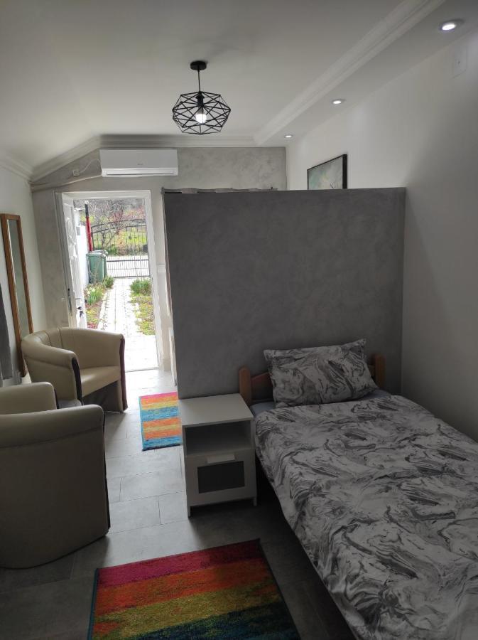 Vila Mila Riverside Apartments Смедерево Экстерьер фото